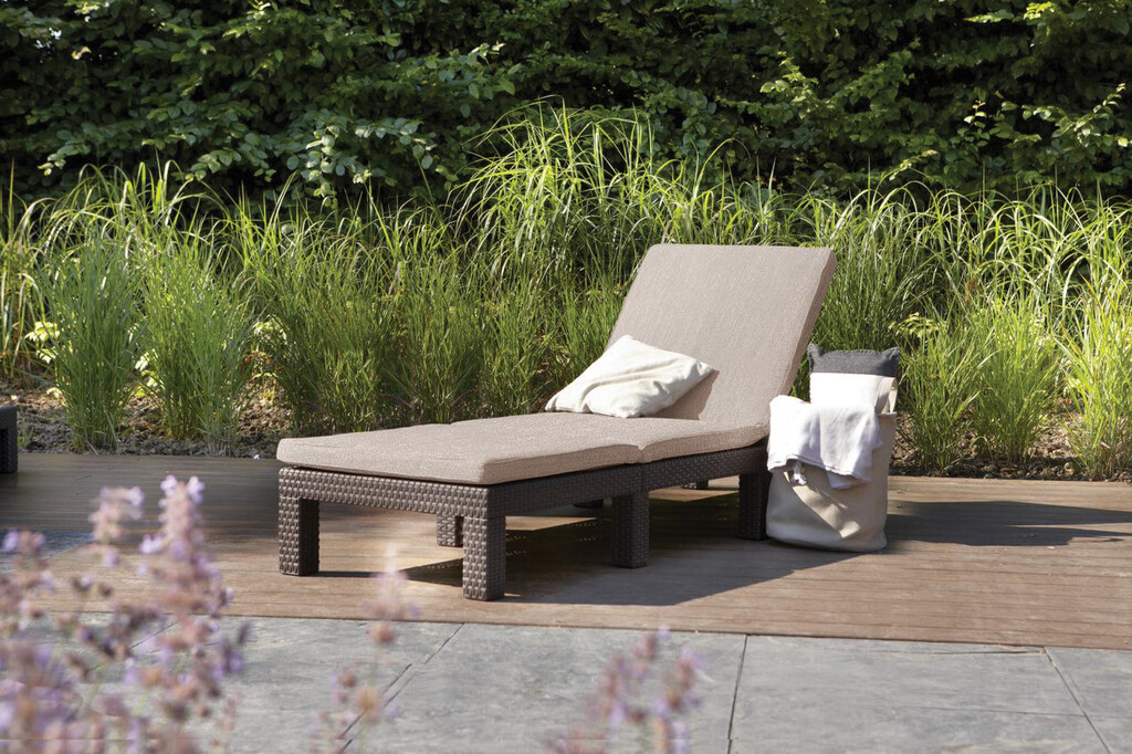 flat garden lounger