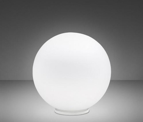Fabbian Настольная лампа "Lumi" ᴓ38.5cm H40.5см 1х150W E27, белое стекло, арматура белый лак